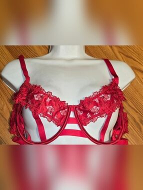 VICTORIA'S SECRET Open Cup Bra NWT